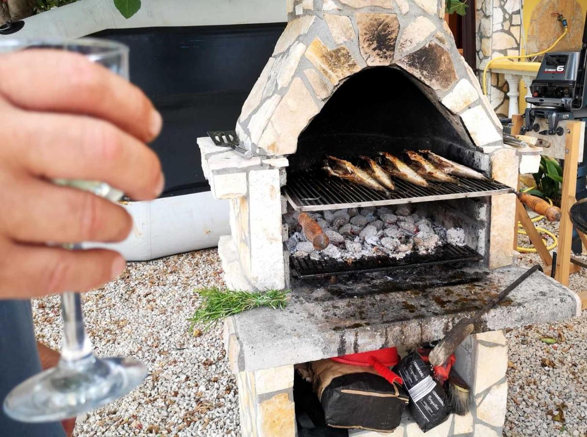 Apartmani Znidaric Vir Esterno foto